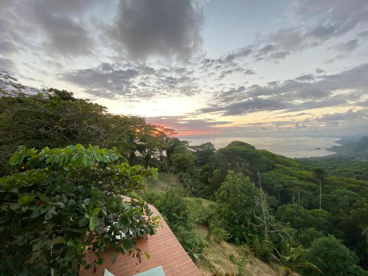 Pacific Edge Eco Lodge Dominical Exterior photo